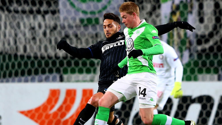 就在今天，12月8日凌晨！中超传来了青岛西海岸、武汉三镇和海港的新消息（12月8日凌晨，中超最新动态：青岛西海岸、武汉三镇与海港传来新进展）